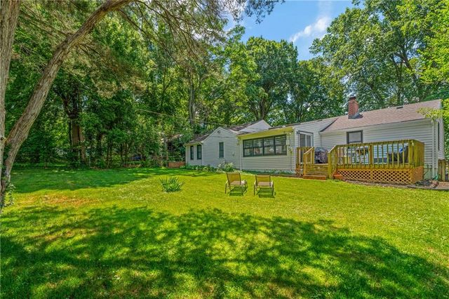 4916 W 78th Place, Prairie Village, KS 66208