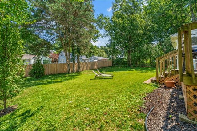 4916 W 78th Place, Prairie Village, KS 66208