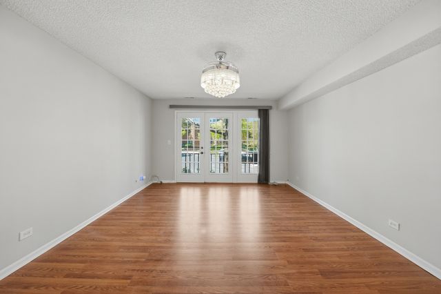 520 Biesterfield Road 119f, Elk Grove Village, IL 60007