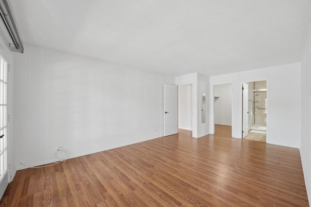 520 Biesterfield Road 119f, Elk Grove Village, IL 60007