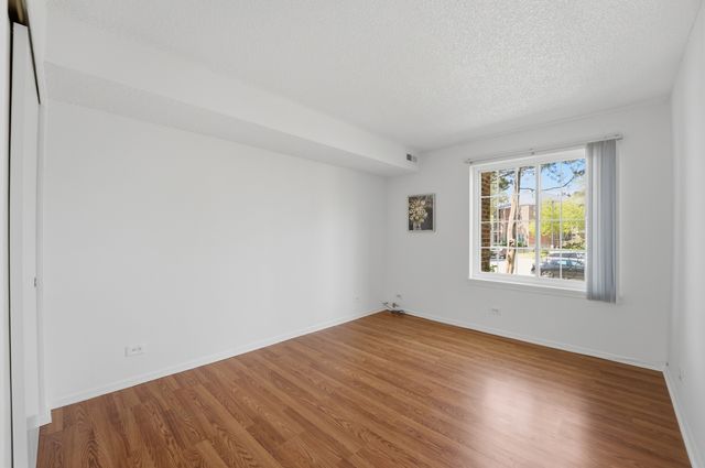 520 Biesterfield Road 119f, Elk Grove Village, IL 60007