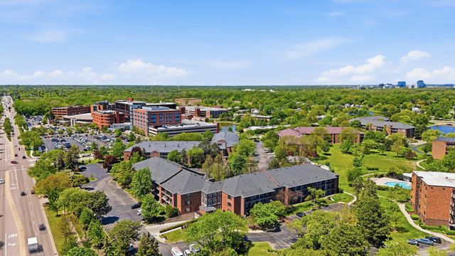 520 Biesterfield Road 119f, Elk Grove Village, IL 60007