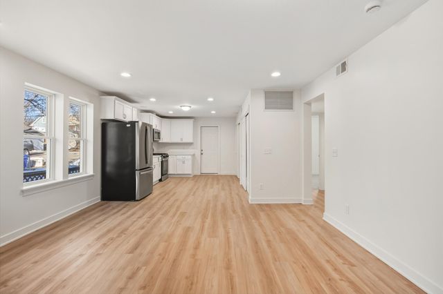 1195 Bush Avenue, Saint Paul, MN 55106