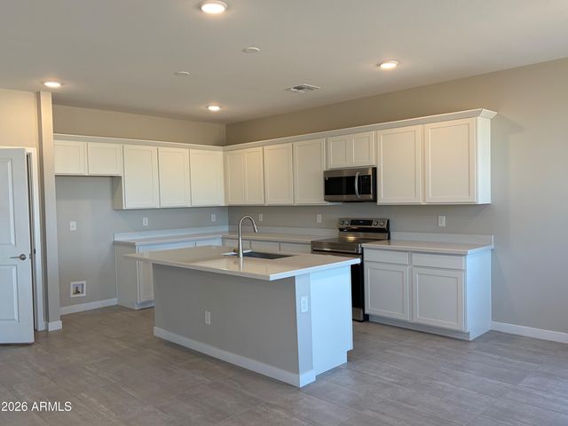 7300 E HACKAMORE Lane S, San Tan Valley, AZ 85143