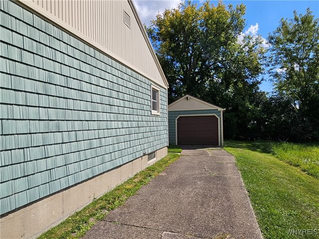 2653 Ontario Avenue, Niagara Falls, NY 14305