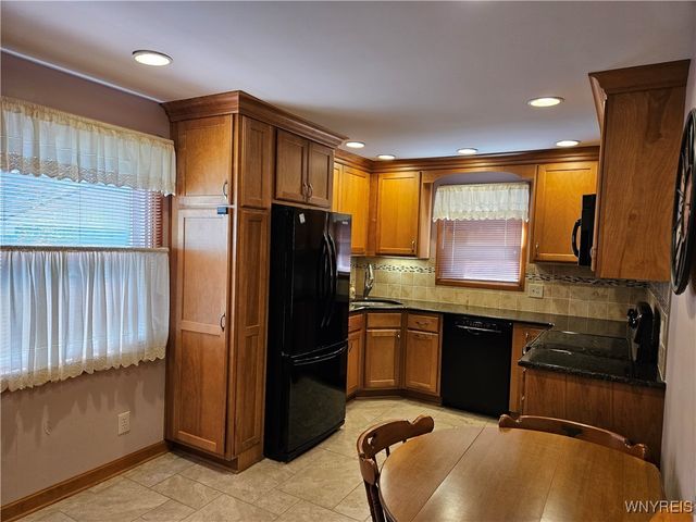 2653 Ontario Avenue, Niagara Falls, NY 14305