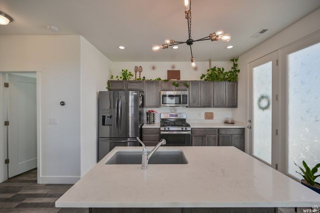 5289 W BIG SUR DR, South Jordan, UT 84009