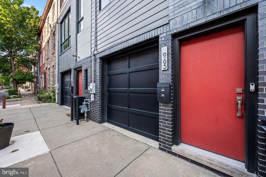 965 N RANDOLPH ST, PHILADELPHIA, PA 19123 — photo 3
