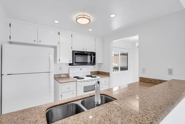 417 Evelyn Ave 205, Albany, CA 94706