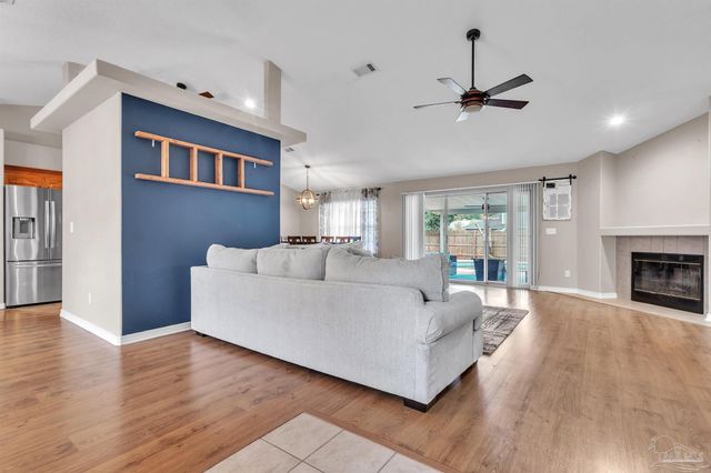 3933 Harbors Port St, Pace, FL 32571