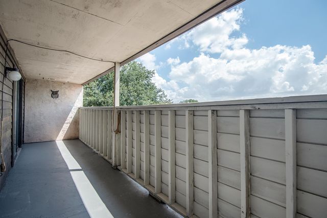 3085 Walnut Bend Lane 35, Houston, TX 77042