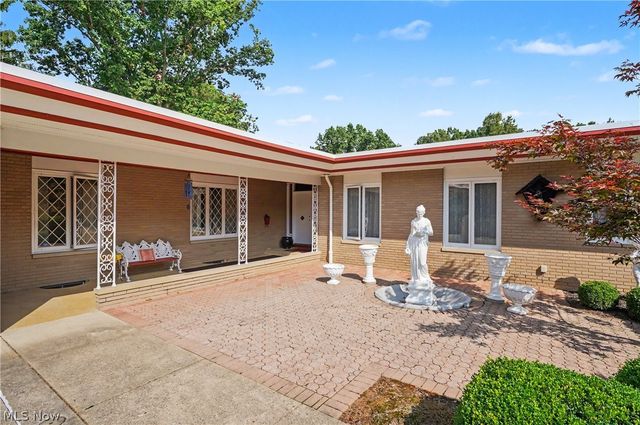 2990 Mccormick Road, Silver Lake, OH 44224