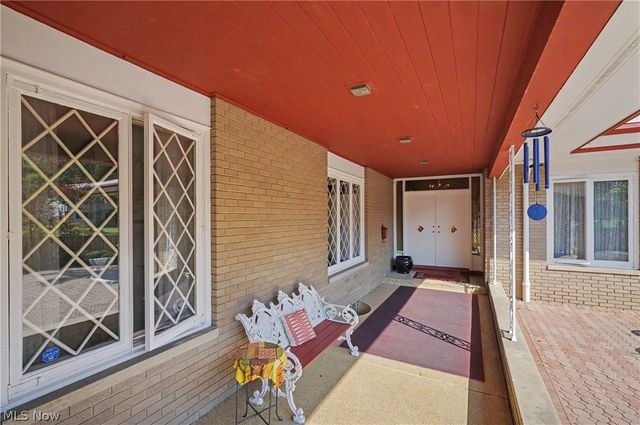 2990 Mccormick Road, Silver Lake, OH 44224
