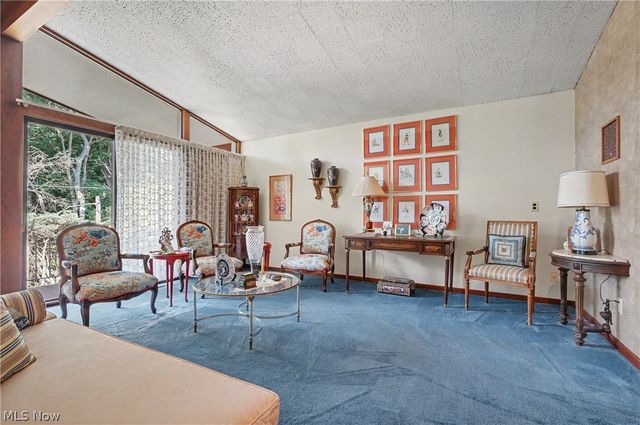 2990 Mccormick Road, Silver Lake, OH 44224