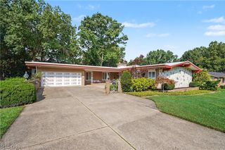 2990 Mccormick Road, Silver Lake, OH 44224