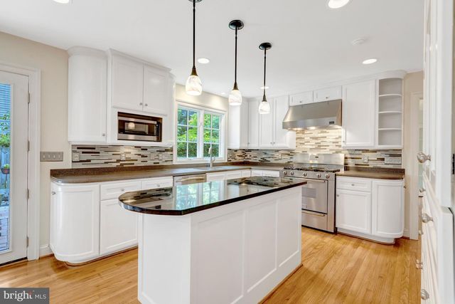 1301 STONE MEADOW WAY, Vienna, VA 22182