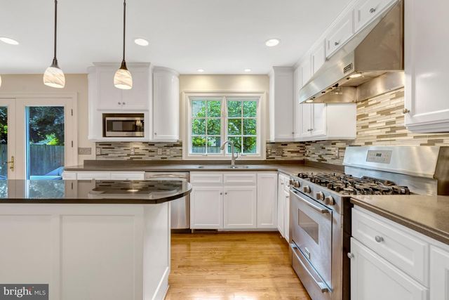 1301 STONE MEADOW WAY, Vienna, VA 22182