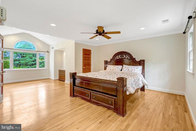 1301 STONE MEADOW WAY, Vienna, VA 22182