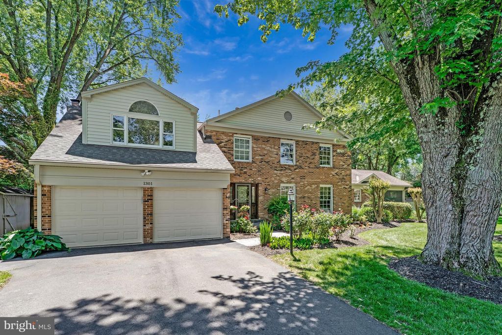 1301 STONE MEADOW WAY, Vienna, VA 22182