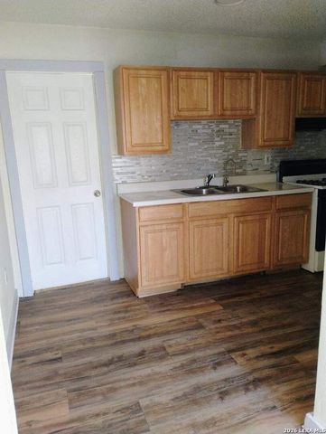 1311 Sanco, San Antonio, TX 78214