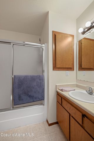 126 E Willow Tree LN, Hayden, ID 83835