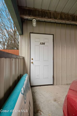 126 E Willow Tree LN, Hayden, ID 83835