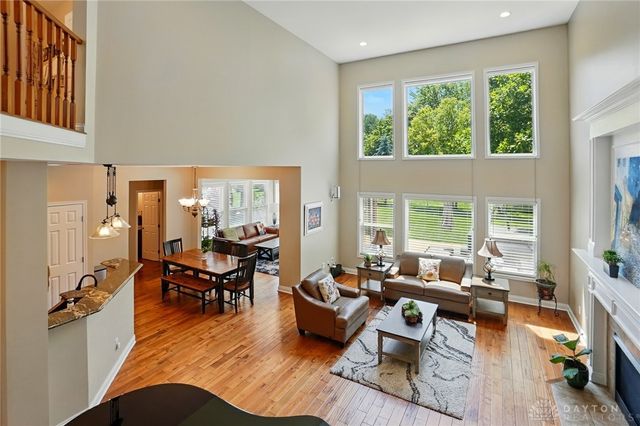 10041 Meadow Woods Lane, Washington Twp, OH 45458
