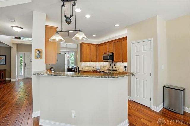 10041 Meadow Woods Lane, Washington Twp, OH 45458