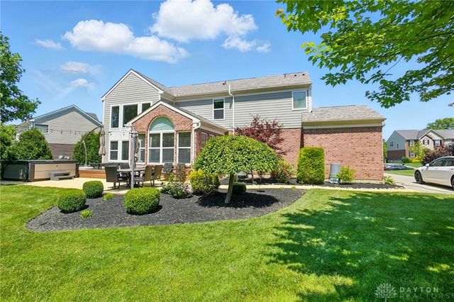 10041 Meadow Woods Lane, Washington Twp, OH 45458