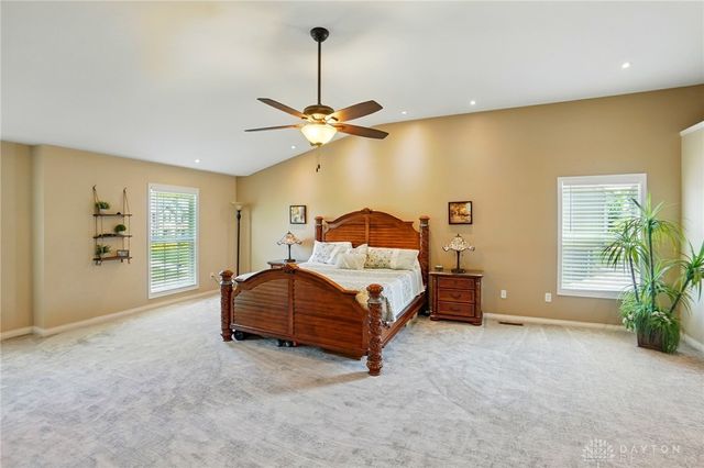 10041 Meadow Woods Lane, Washington Twp, OH 45458