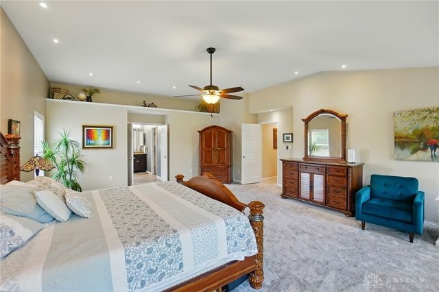 10041 Meadow Woods Lane, Washington Twp, OH 45458