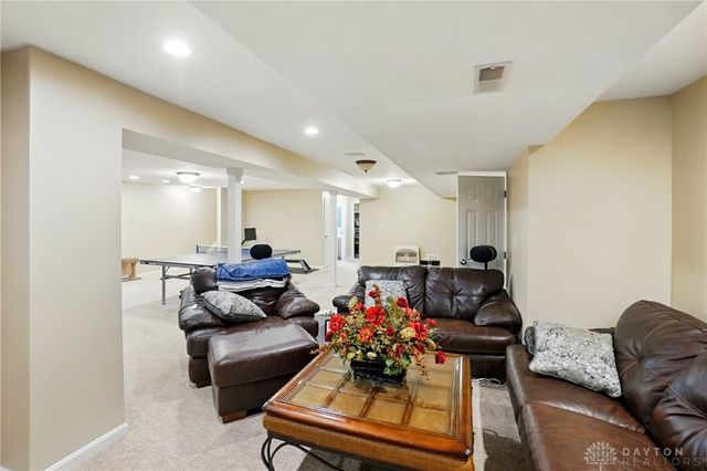 10041 Meadow Woods Lane, Washington Twp, OH 45458