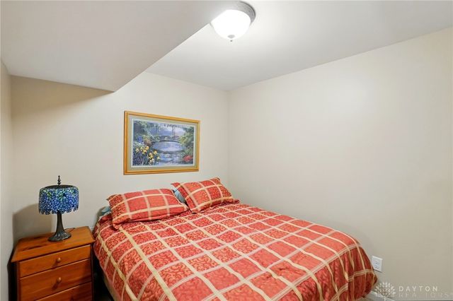 10041 Meadow Woods Lane, Washington Twp, OH 45458