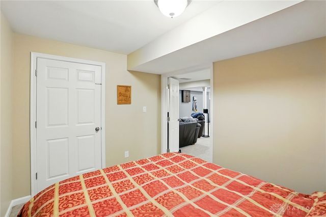 10041 Meadow Woods Lane, Washington Twp, OH 45458