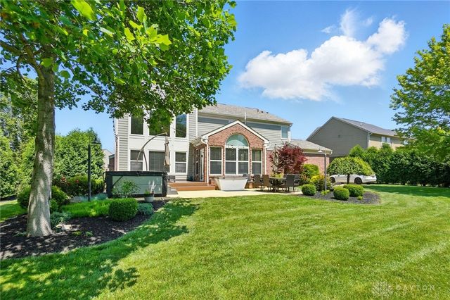 10041 Meadow Woods Lane, Washington Twp, OH 45458