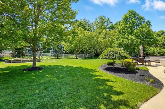 10041 Meadow Woods Lane, Washington Twp, OH 45458