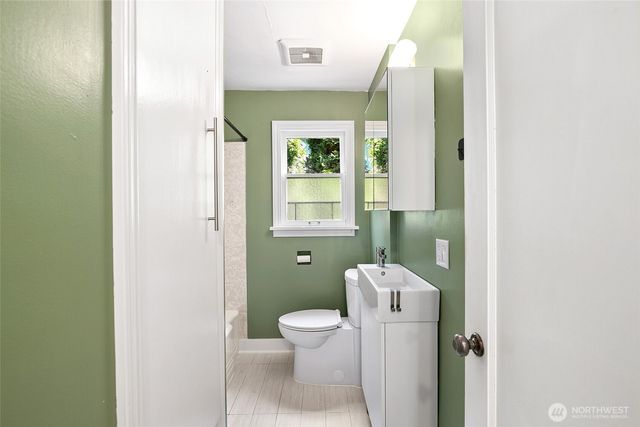 4515 49th Avenue S, Seattle, WA 98118