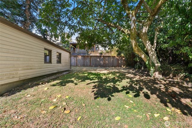 4515 49th Avenue S, Seattle, WA 98118