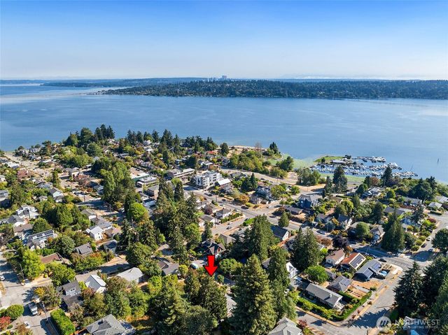 4515 49th Avenue S, Seattle, WA 98118