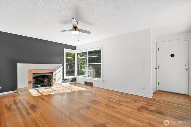 4515 49th Avenue S, Seattle, WA 98118