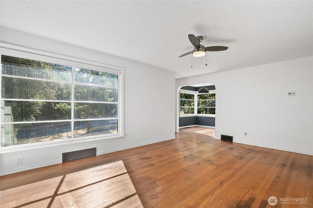 4515 49th Avenue S, Seattle, WA 98118