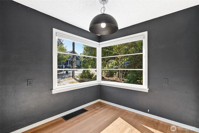 4515 49th Avenue S, Seattle, WA 98118