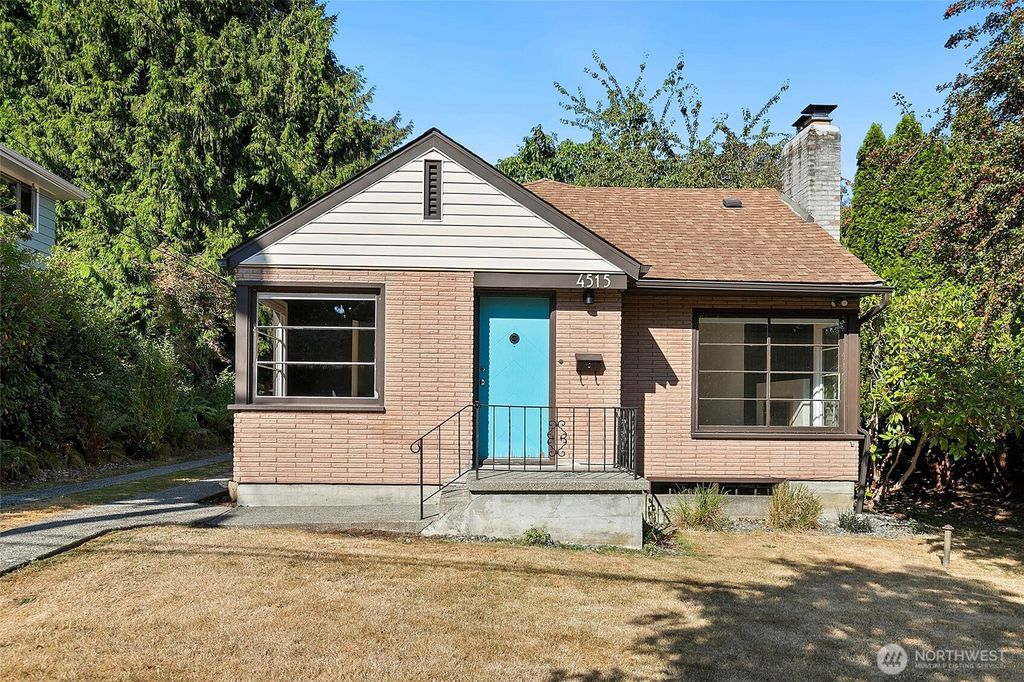 4515 49th Avenue S, Seattle, WA 98118
