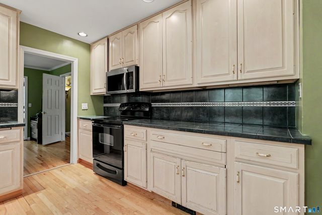 103 Steep Hill Road, Weston, CT 06883