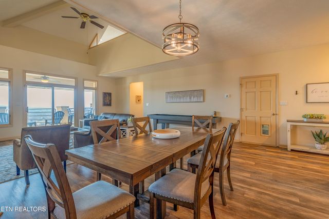 458 Maggie Mack Lane, Sevierville, TN 37862