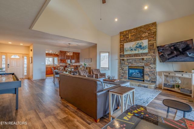 458 Maggie Mack Lane, Sevierville, TN 37862