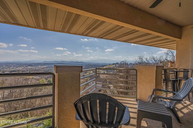 458 Maggie Mack Lane, Sevierville, TN 37862