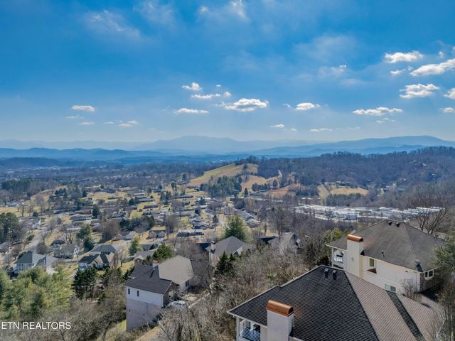 458 Maggie Mack Lane, Sevierville, TN 37862