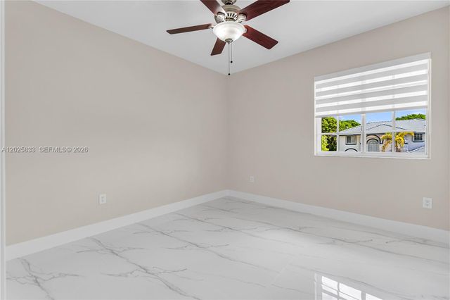 15834 SW 101st St, Miami, FL 33196