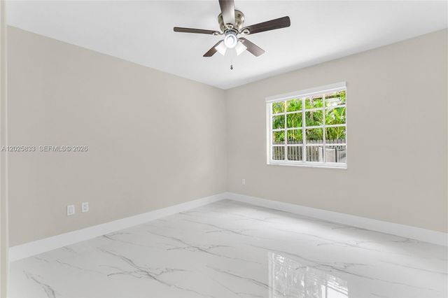 15834 SW 101st St, Miami, FL 33196